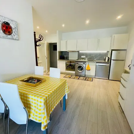 Castell Blau Apartment Roses Exterior photo